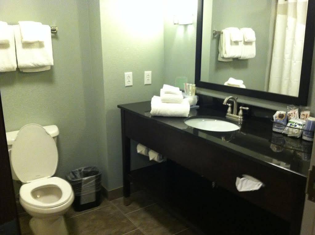 Holiday Inn Express & Suites Oak Ridge, An Ihg Hotel Exteriör bild